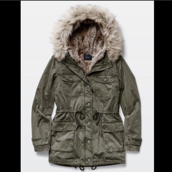 Aritzia Jackets & Blazers - Aritzia Talula Trancas Parka Olive Green